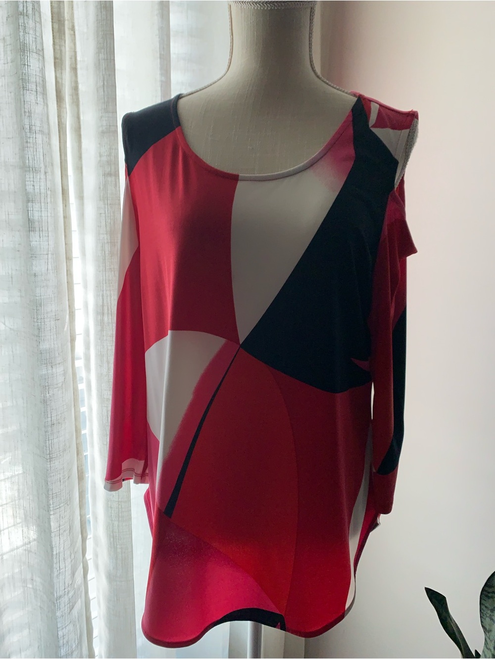 Pink Red, Black & White Cold-Shoulder Geometric Top Blouse